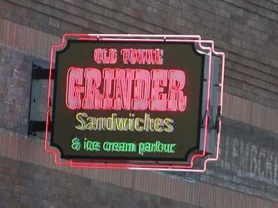 Grinder-Exposed-neon-sign