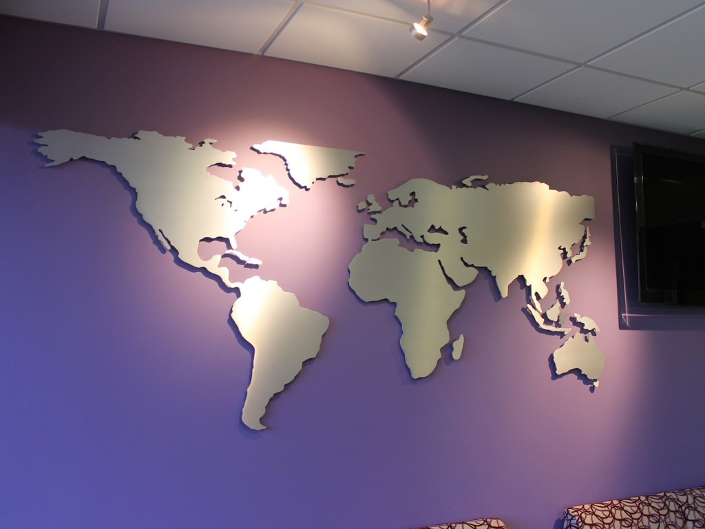 Online-Trading-Academy-brushed-aluminum-world-map-display-1