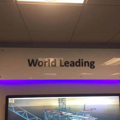 custom-acrylic-world-leading