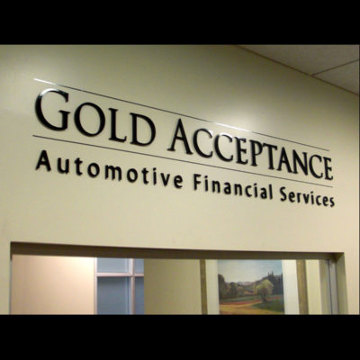 photo-lobby-acrylic-gold-acceptance